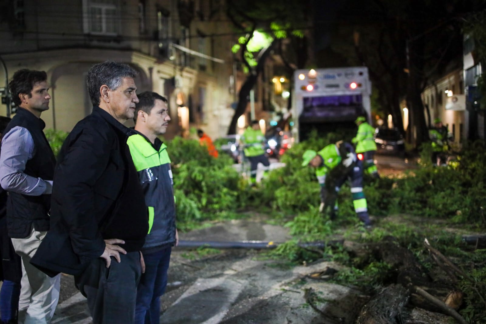 Jorge Macri participó de los operativos tras el temporal