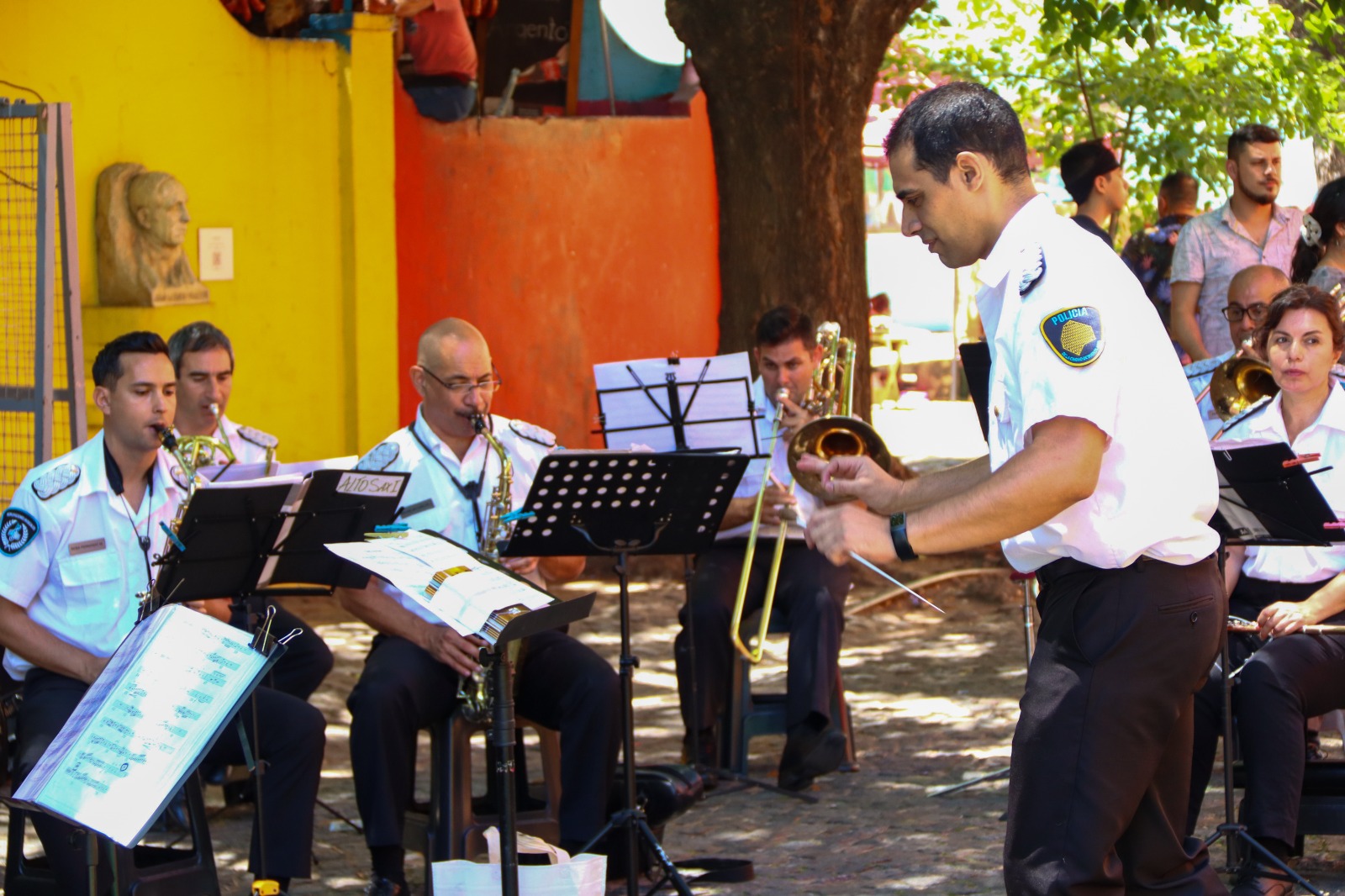 La Agrupación Musical de la Policía de la Ciudad continúa con sus presentaciones para todos los vecinos