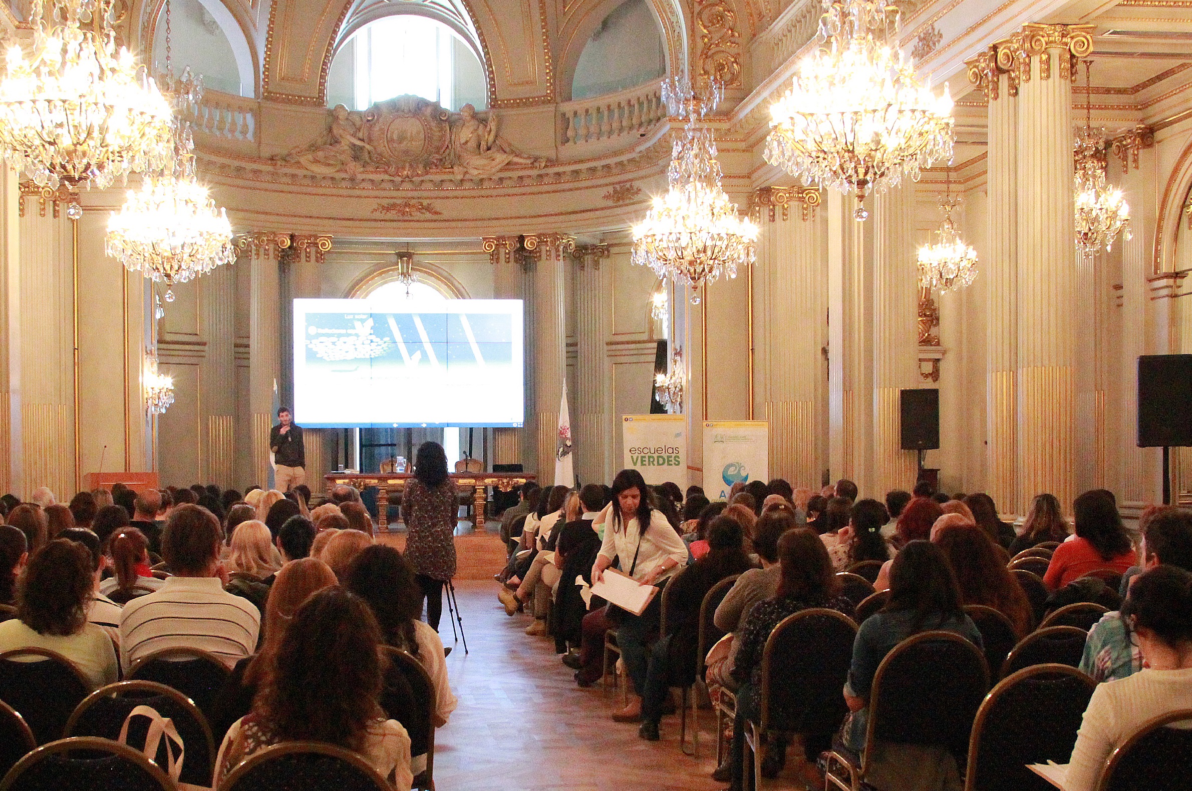 La Ciudad realiza el primer evento internacional sobre educación ambiental para docentes