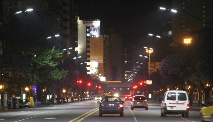 Nuevas luminarias LED en la avenida Del Libertador