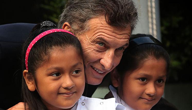 El jefe de Gobierno porteño, Mauricio Macri, asistió a una escuela primaria en el primer día de clases de los establecimientos de la Ciudad de Buenos Aires. Foto: Sandra Hernández-gv/GCBA.