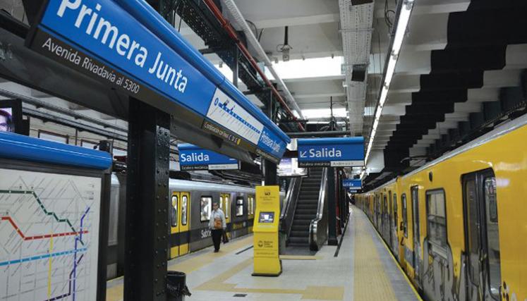 La estación Primera Junta de la Línea A de subtes recuerda al Primer Gobierno Patrio. Foto: GCBA/Wikipedia.