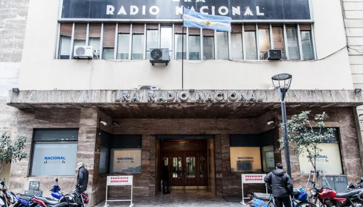 Radio El Mundo tuvo el primer edificio para albergar una emisora, en Maipú 555. Foto: Estrella Herrera.