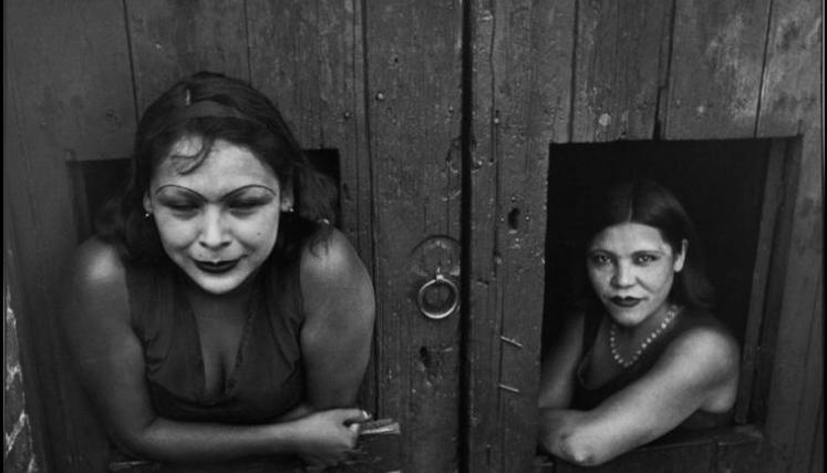 Calle Cuauhtemoctzin, Mexico City, Mexico, 1934 © Henri Cartier-Bresson / Magnum Photos 