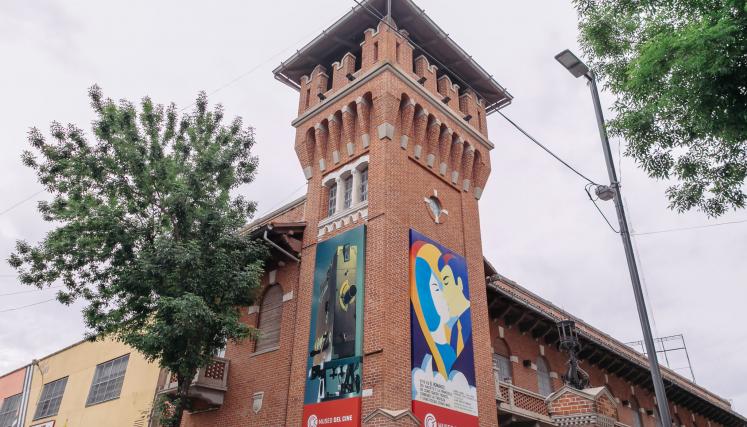 fachada del edificio del Museo del Cine en su sede del Barrio de La Boca