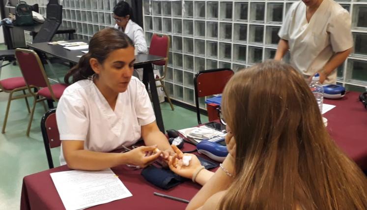 Jornada de donación por el día nacional del donante voluntario de sangre en la Universidad Argentina de la Empresa (UADE)