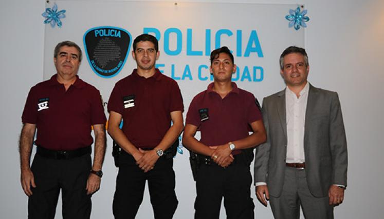 Oficiales reconocidos en el acto junto a Marcelo D´Alessandro y Gabriel Berard