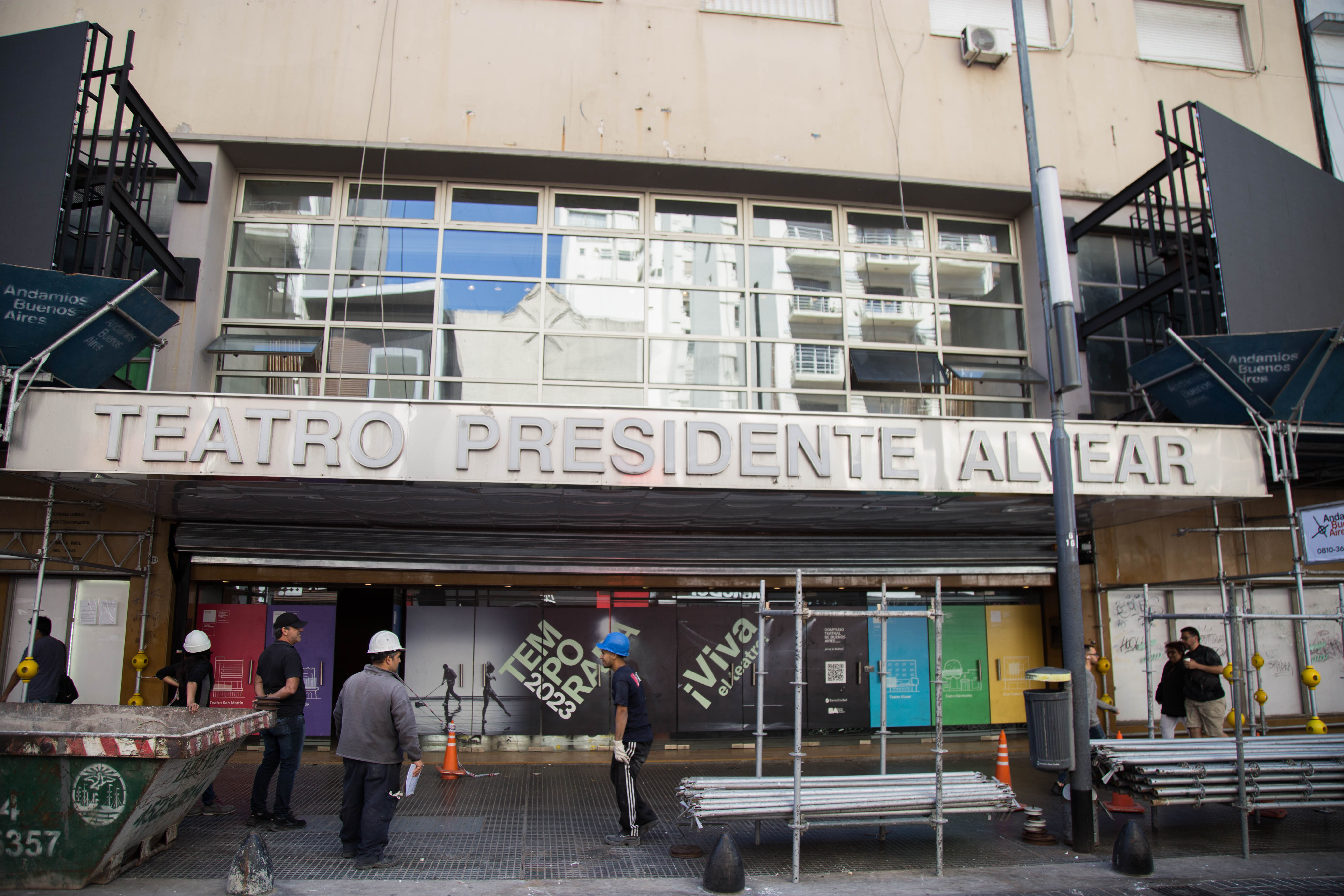 El Teatro Alvear celebró su reapertura con una gran fiesta en Calle Corrientes