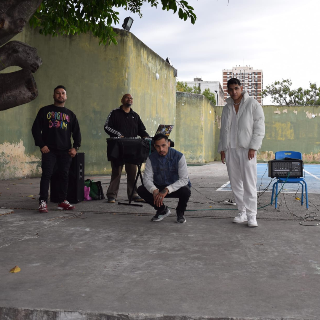 Sur Clandestino y Luis Rouses en el Centro Socioeducativo San Martín