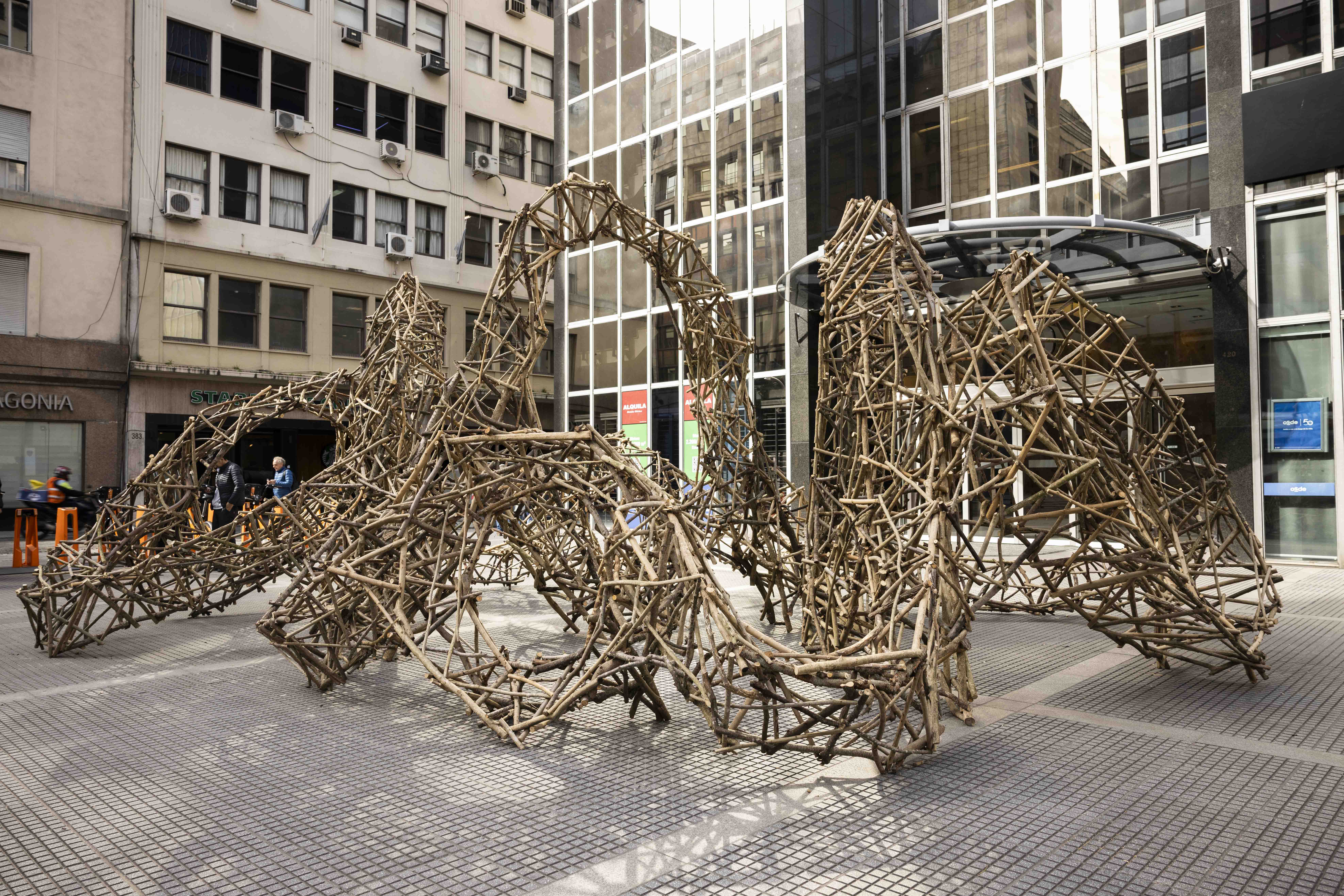 “Portal” (2023) En ex Banco de Tokyo