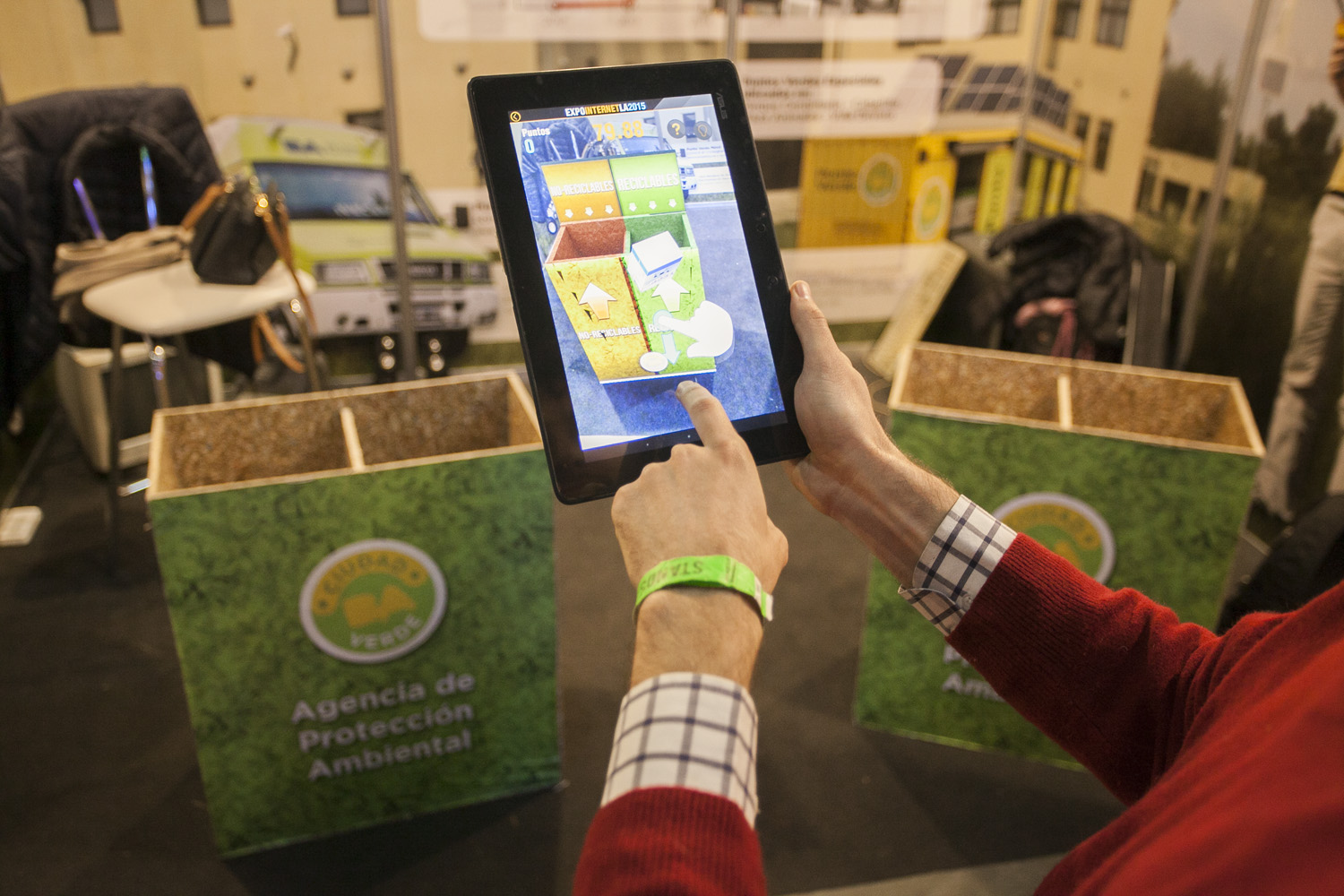 APrA llevó el reciclaje al mundo virtual durante la Expo Internet LA