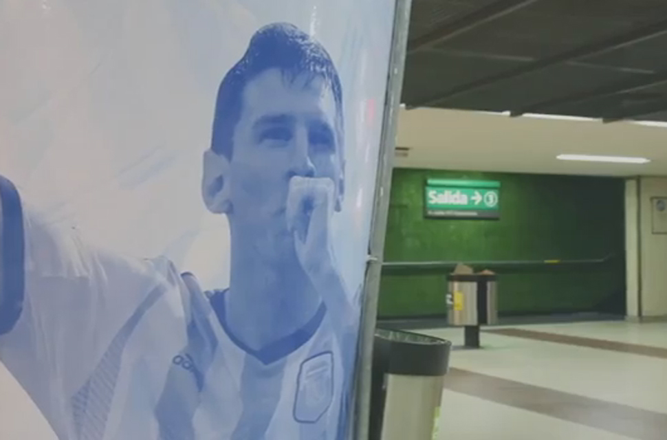 Homenaje a Lionel Messi en el subte porteño