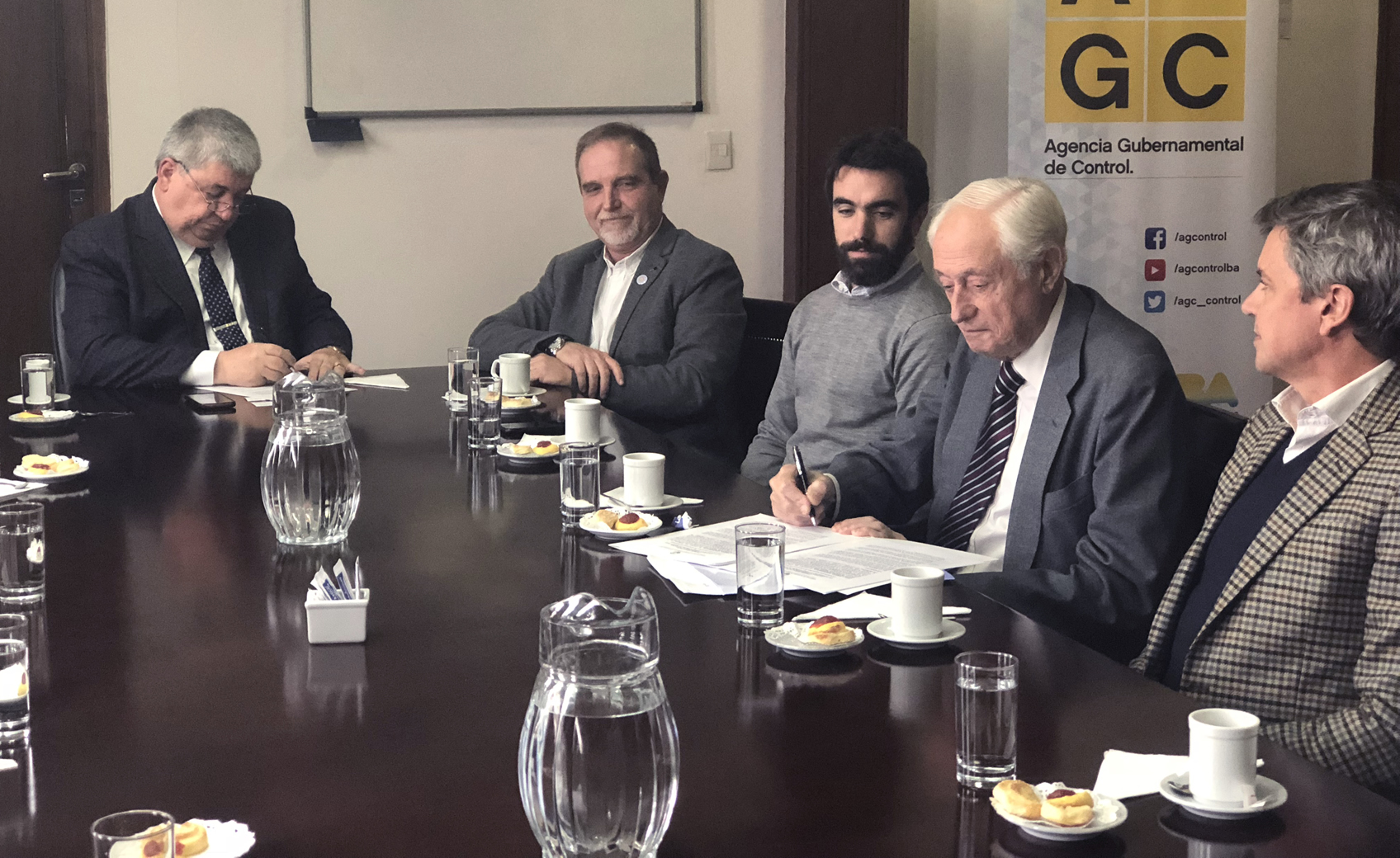 La Agencia Gubernamental de Control y la Asociación Argentina de Compañías de Seguros firman un convenio bilateral