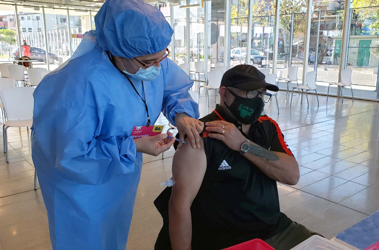 La Ciudad habilitó un nuevo centro de vacunación en el Barrio 15 - Ciudad Oculta