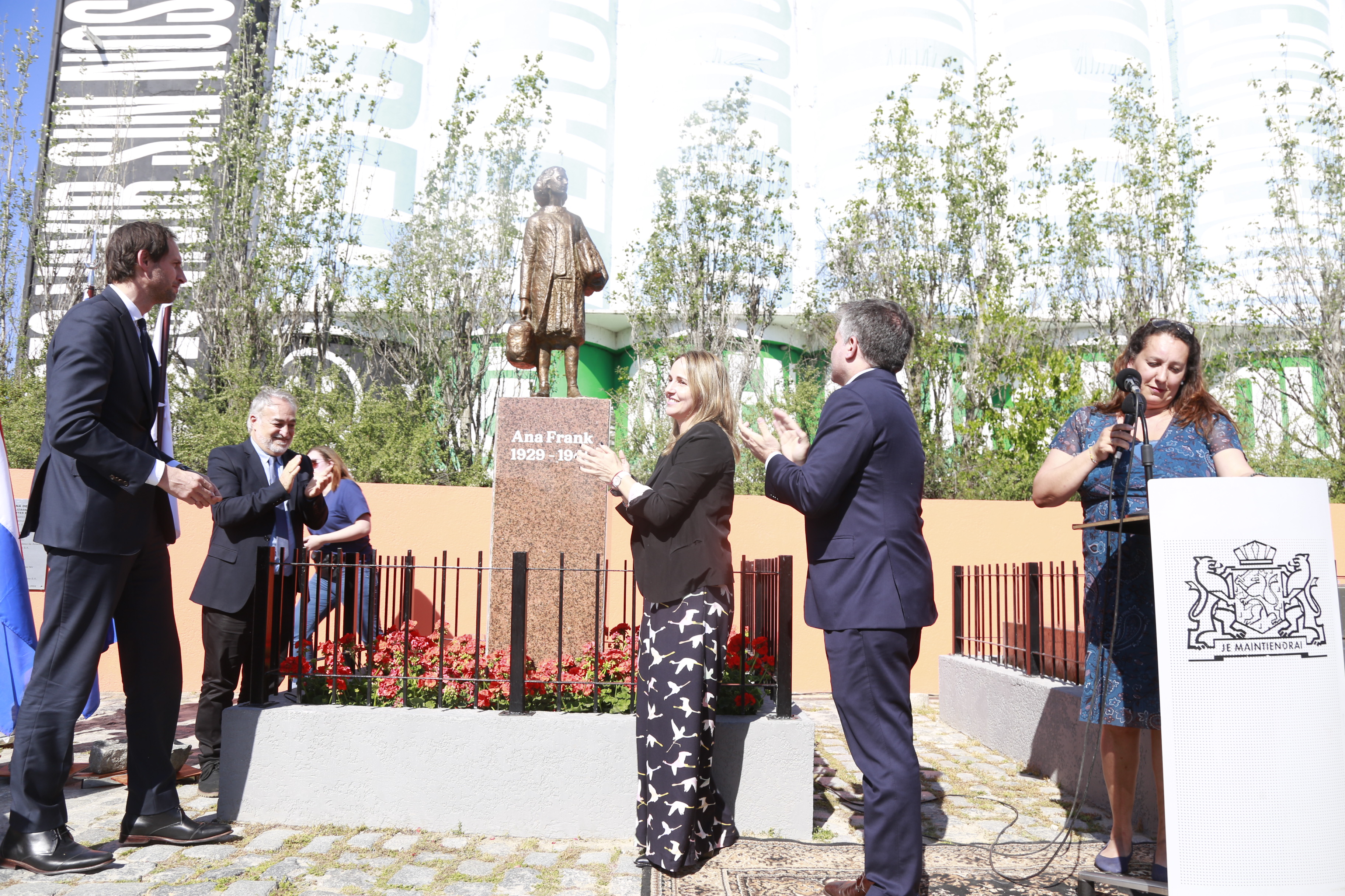 La Ciudad restauró y volvió a instalar la estatua de Ana Frank en Puerto Madero
