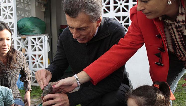 El jefe de Gobierno de la Ciudad de Buenos Aires, Mauricio Macri, visitó esta mañana el Centro de Primera Infancia "Pimpollitos de vida" en el barrio porteño de Flores. Foto: Mariana Sapriza/Marcelo Baiardi-gv/GCBA.