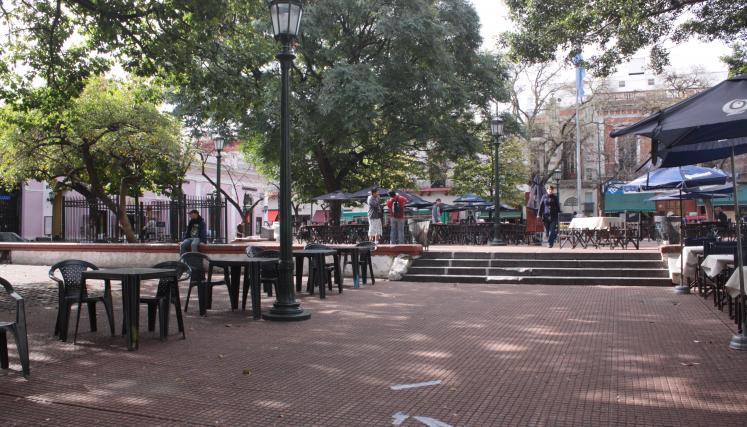 Se controlará la venta ilegal en la calle defensa y en la Plaza Dorrego.  Foto: MAyEP/GCBA. 