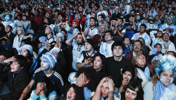 El celeste y blanca se apoderó de la Plaza San Martín, en la emotiva final del Mundial. Foto: prensa GCBA