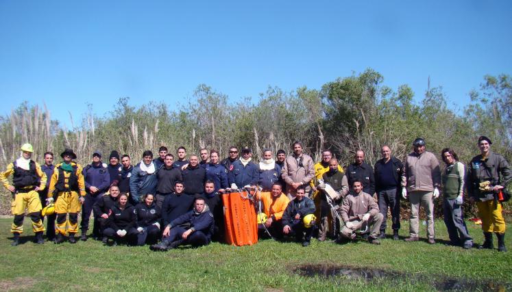 Miembros del equipo de la Reserva Ecológica e integrantes de diferentes cuarteles de bomberos participaron del curso de capacitación.