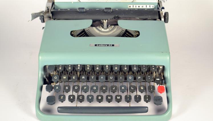 Máquina de escribir Olivetti Lettera