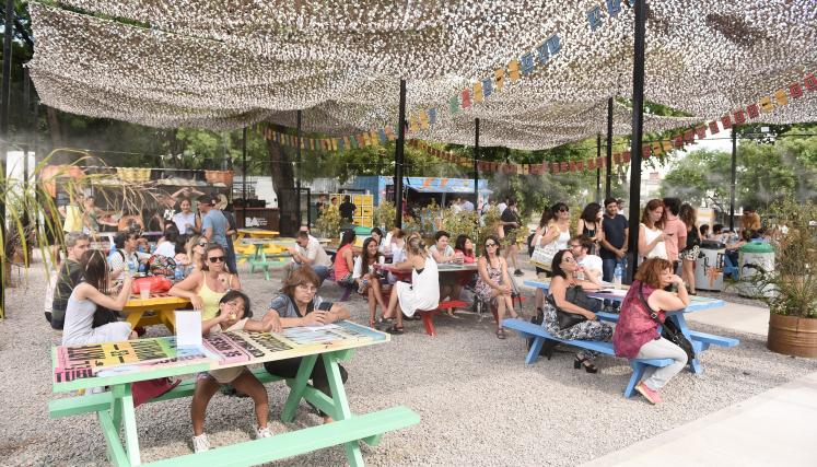 Un nuevo patio gastronómico en Parque Patricios