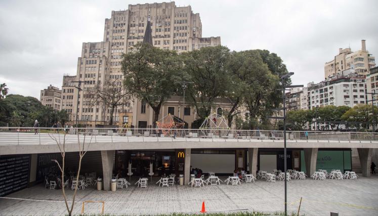 La renovada Plaza Houssay