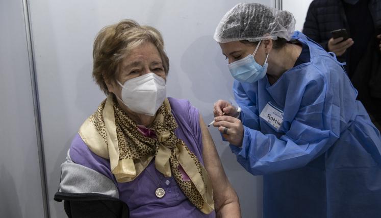 En la Ciudad 3.556 personas recibieron la vacuna contra el Covid-19 en las últimas 24 horas. Foto GCBA